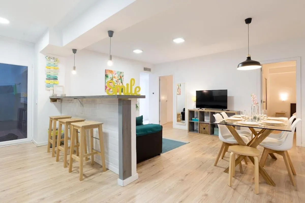Διαμέρισμα Lovely Home ! Center Malaga With Parking